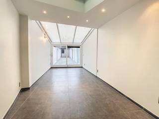Dans le centre de Bruges, vous trouverez cette maison confortable mais spacieuse de 3 chambres. À cet endroit, vous pourrez profiter...