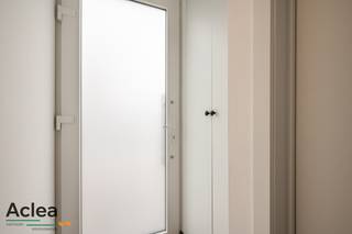 Welkom in deze kwalitatief gerenoveerde woning, gelegen te Beke in Waarschoot, waar comfort, energiezuinigheid en een uitstekende ligging hand in...