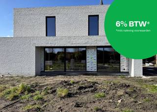 Deze nieuwbouwwoning is gelegen te Zande en bestaat uit: <br /><br />Gelijkvloers: inkomhal - gastentoilet - lichtrijke living met open ingerichte keuken - berging - bureau.<br /><br />Op 1ste verdieping: nachthal - afzonderlijk toilet - 3 slaapkamers - badkamer.<br /><br />troeven van deze woning: <br /><br />- rustige en centrale ligging, dichtbij Gistel en de kust<br />- energiezuinig<br />- kwalitatief en duurzaam afgewerkt<br />- 6% BTW mogelijk !<br /><br />EPC: Woning in aanbouw<br /><br />Prijs 530 000 € (exclusief registratierechten op de bouwgrond, exclusief BTW op de constructie, exclusief aansluitingskosten. Exclusief kosten landmeter, architect, .... ).