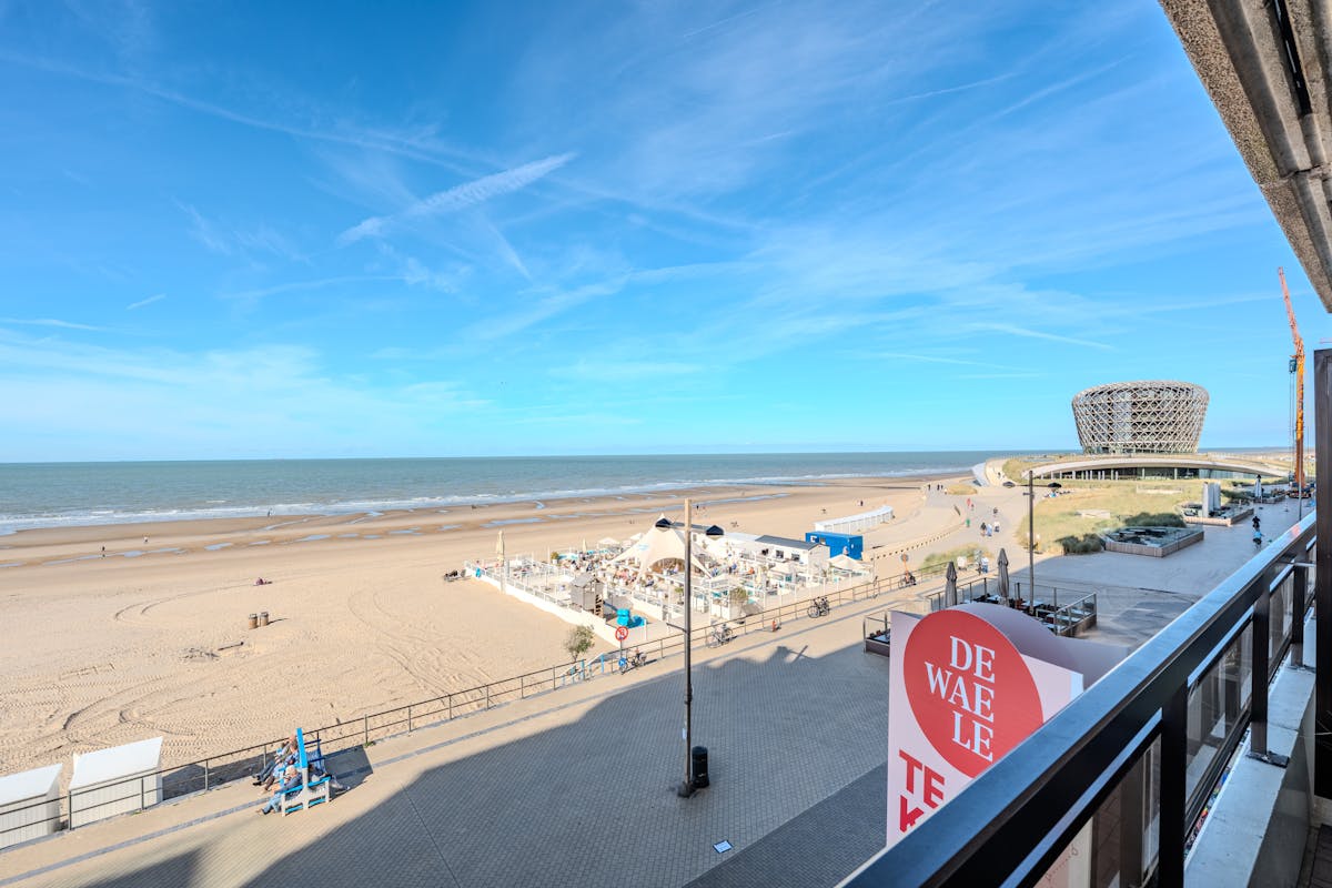 Lichtrijke studio met terras en fenomenaal frontaal zeezicht te koop! - foto 5