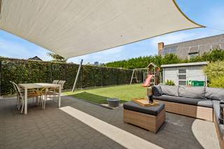 Welkom in deze recente, instapklare woning die uitblinkt in comfort, ruimte en energiezuinigheid. De woning is ideaal voor wie op zoek is naar...