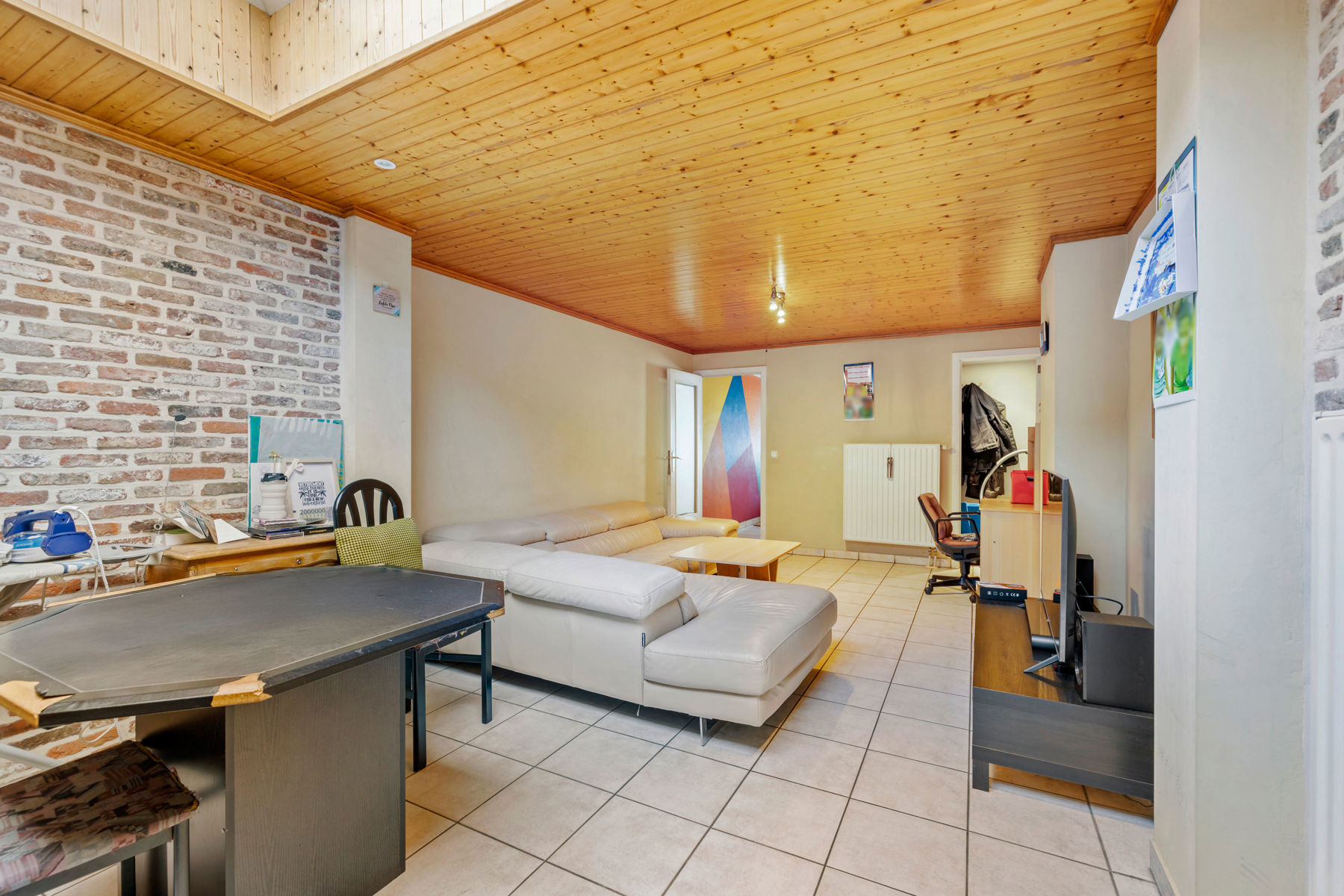 Charmante rijwoning met koer op geliefde locatie - foto 4