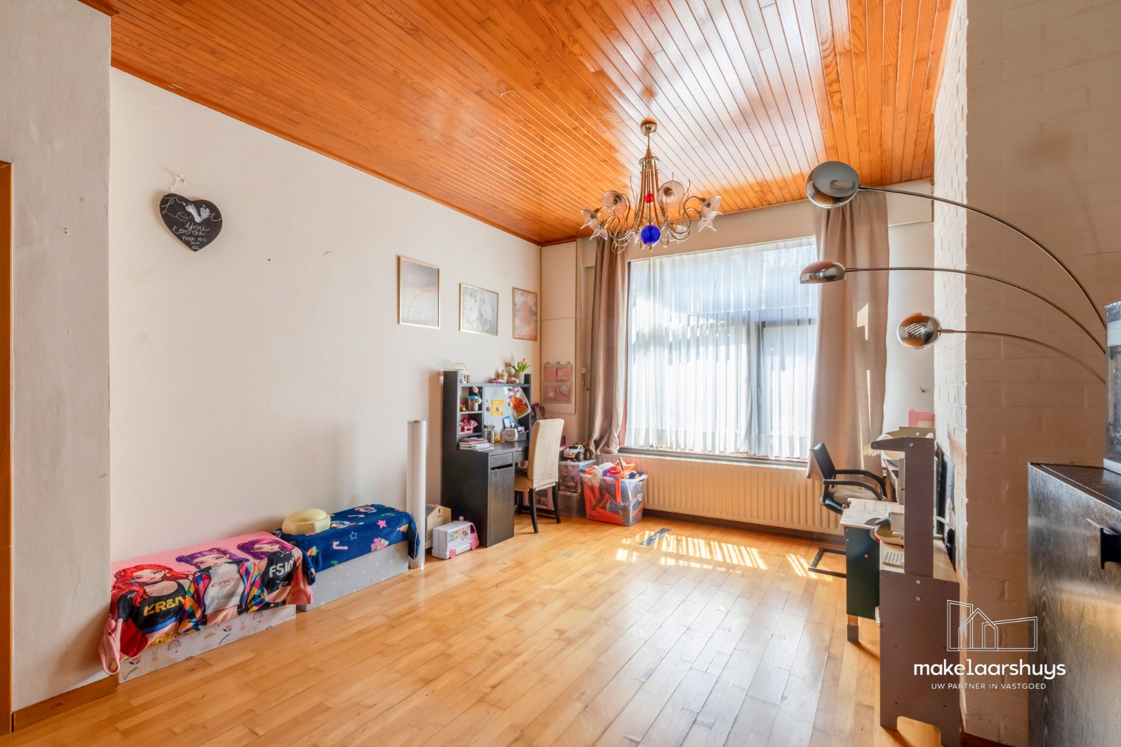 Ruime woning met 4 slpk en aangename tuin te Sint-Amandsberg - foto 5