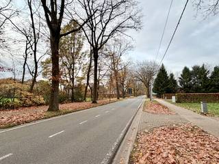 Genk, Camerlo 40: Ruim perceel voor open bebouwing, 9a42ca.Ontdek dit mooie zuidwest gerichte perceel van 23,55 m breed en 40 m diep met uitstekende...