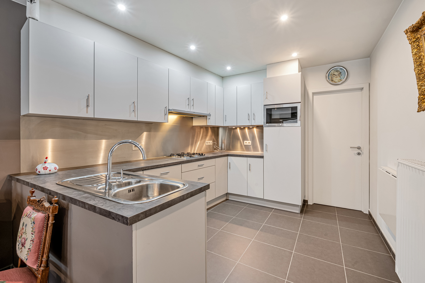 Appartement met autostaanplaats te huur in centrum van Geraardsbergen - foto 5