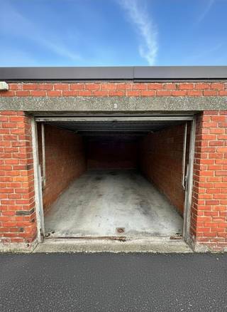 Garage for sale in Ypres