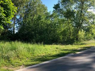 Bouwgrond te koop nabij de duinen van Koksijde/Oostduinkerke.Oppervlakte 779 vierkante meter.LOT 5!Breedte perceel 22m90. Diepte perceel...