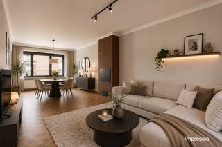 Interesse in deze ruime en stijlvolle woning? Bekijk de virtuele toer en maak via Livitas.be ONLINE je afspraak.<br />In 1980 is deze woning gebouwd met de allerbeste materialen en met veel aandacht voor detail ontwerpen.<br />Deze bel-etage ligt in een uitzonderlijke leuke omgeving nabij het park 'Distelhoek' en de nabijheid van openbaar vervoer.<br />Op het gelijkvloers bevinden zich de ruime garage, de wasplaats. Sommige kopers maken achteraan het gelijkvloers nog een ruimte voor een vierde slaapkamer met zicht op de tuin.<br />De eerste verdieping is voorzien van een lichte woonkamer met eiken parketvloer en de keuken met ingemaakte toestellen.<br />De tweede verdieping bestaat uit 3 volwaardige slaapkamers en de badkamer met bad en extra toilet.<br />Epc "B", rolluiken, dubbele garage, zonnige tuin en binnen een paar jaar vlakbij het nieuwe Oosterweelpark met zijn wanden- en fietspaden.<br />2 foto's zijn digitaal bewerkt (Impressie)<br />Pssstttt !!! Wil je met familie of vrienden naast mekaar wonen? Binnenkort komt de woning ernaast (Nr. 239) ook te koop !!!<br />Maak snel ONLINE je afspraak via Livitas.be