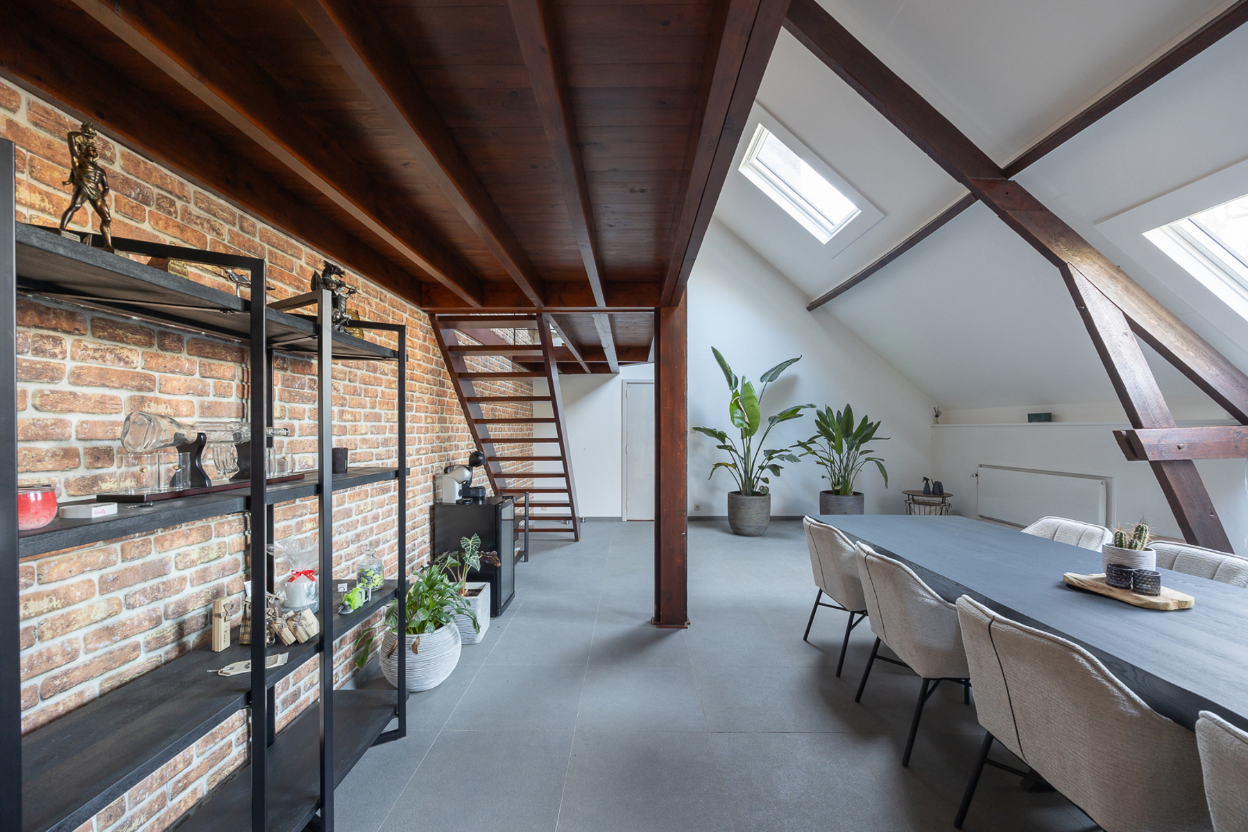 Gerenoveerde villa op prachtig perceel van 1.013 m² - foto 4