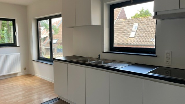 Ruim gerenoveerd appartement met 3 slaapkamers in half open bebouwing te Lier, duplex, 140m², 1 badkamer, gerenoveerd in 2026 - foto 4