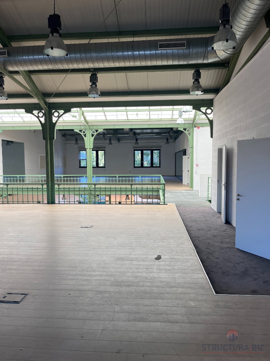 Commercial for rent in Etterbeek - photo 3