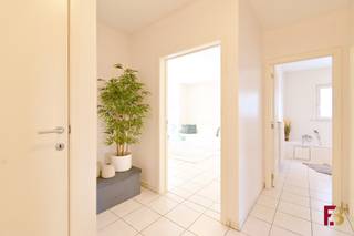 Op zoek naar comfortabel wonen op een centrale toplocatie? Dit lichtrijke en instapklare gelijkvloers appartement bevindt zich in het centrum...