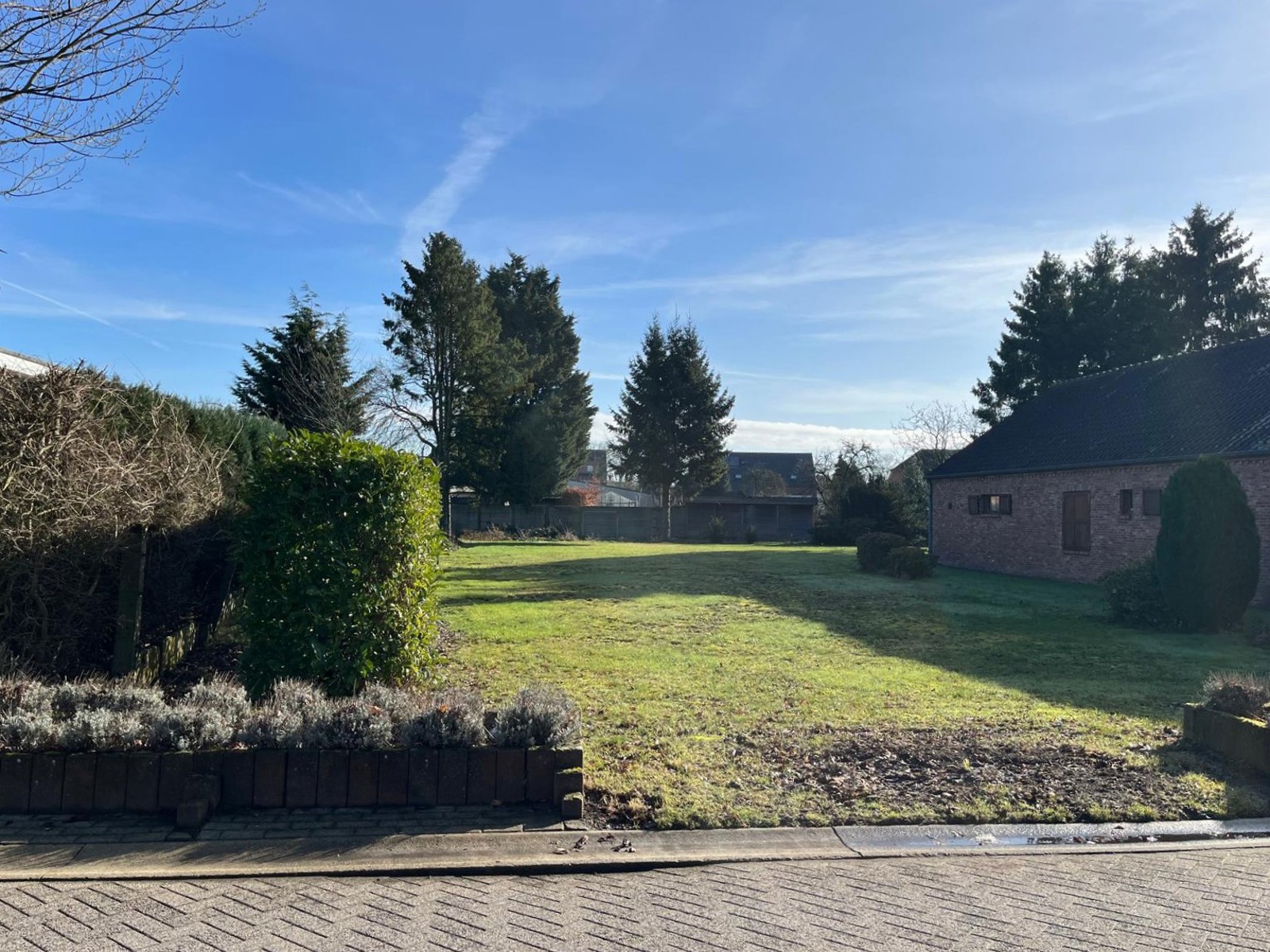 Bouwgrond voor OB (881m²) in rustige straat vlakbij centrum - foto 4