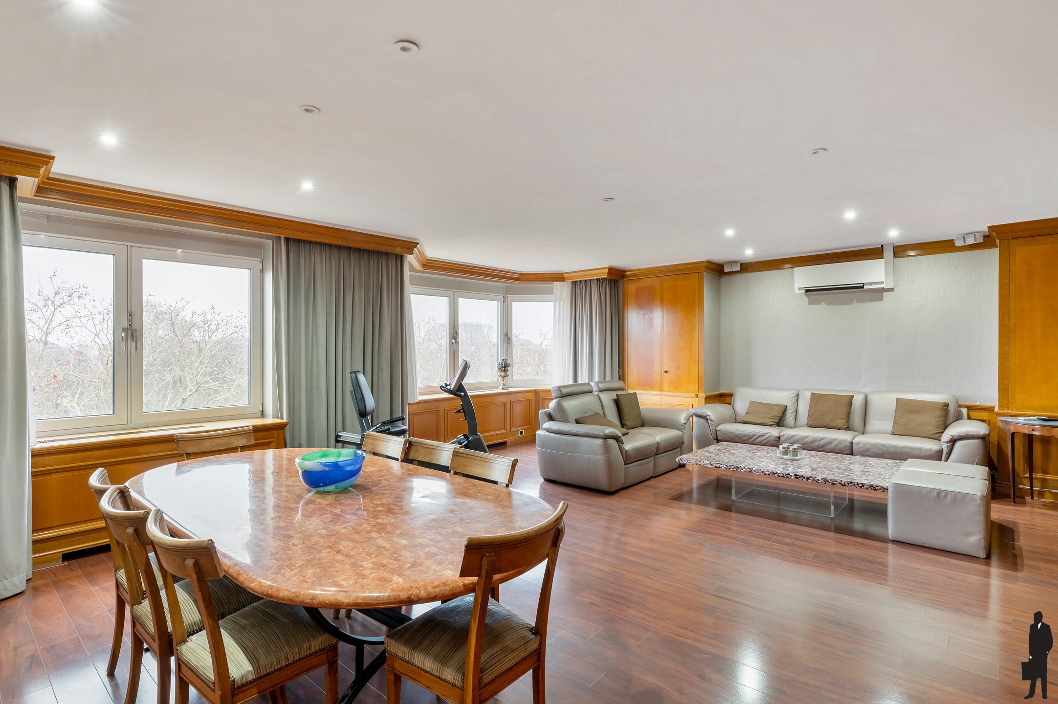 Apartment for sale in Antwerp with 6 bedrooms - photo 4