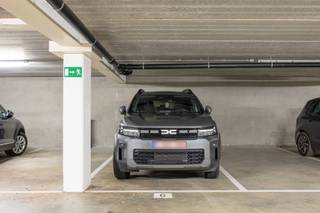 In het centrum van Boechout wordt een handige en veilig toegankelijke staanplaats te koop aangeboden, bereikbaar via een autolift met een...