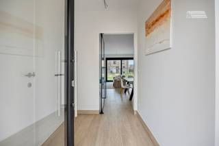<p><span>Maison neuve de 4 chambres à 6 % de TVA !</span></p><p><span> </span></p><p><span>Vous recherchez une maison bien située ? Alors celle-ci vaut vraiment le détour. </span></p><p><span> </span></p><p><span>Cette maison a été construite, avec 25 autres, pour les personnes à la recherche d'un logement exclusif offrant un excellent confort de vie.</span></p><p><span> </span></p><p><span>Dans ce projet, 25 logements ont déjà été vendus et celui-ci est le dernier que nous pouvons vous proposer à la vente.</span></p><p><span> </span></p><p><span>Pourquoi choisir ce logement ?</span></p><p><span>- C'est la dernière disponible dans le projet</span></p><p><span> </span></p>