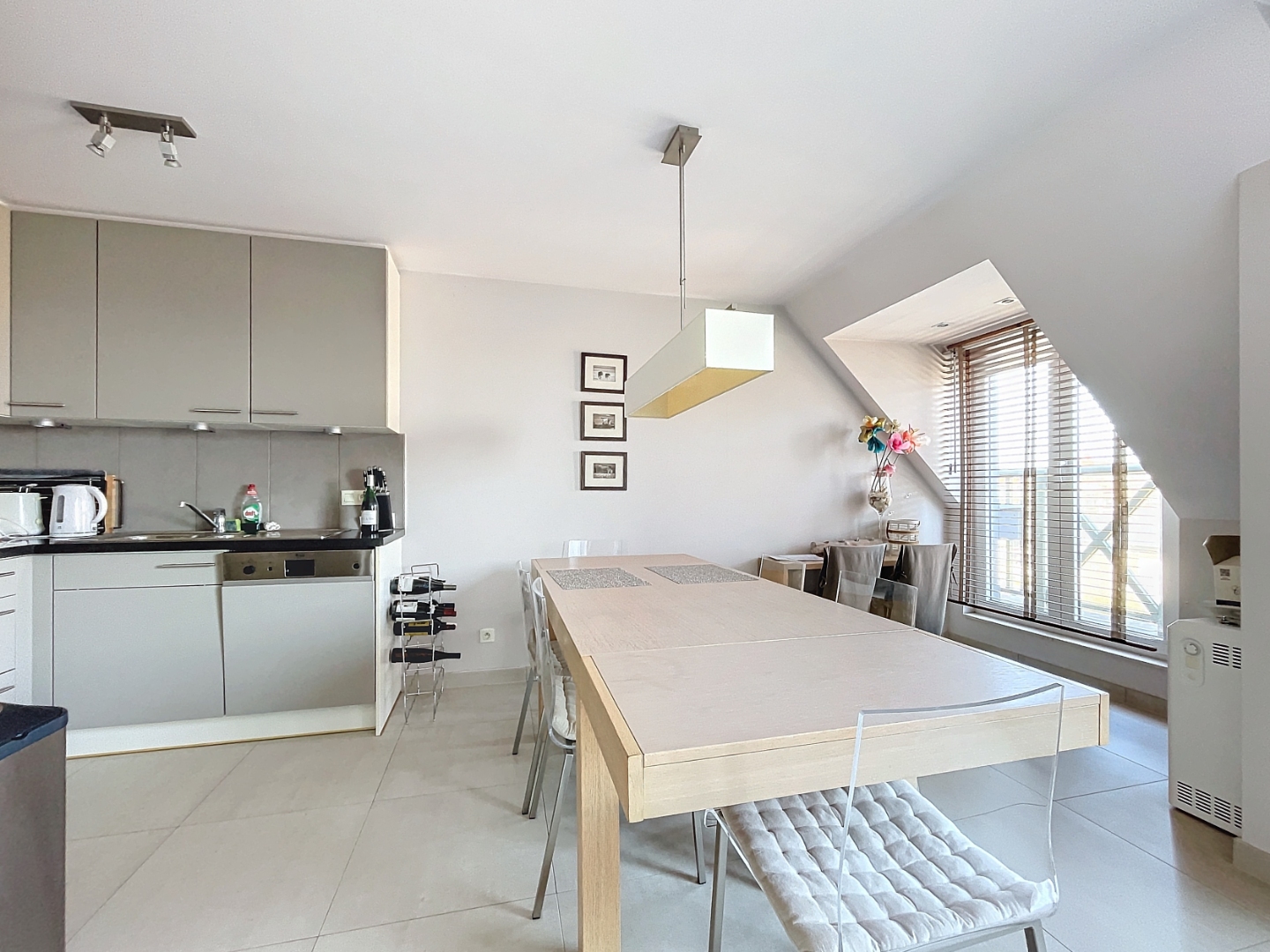 Instapklaar appartement i/h centrum van Sint-Idesbald. - foto 2