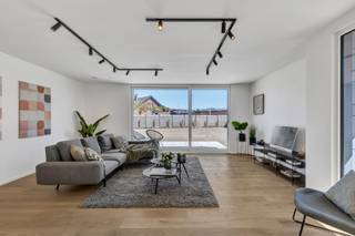 In de rustige en gegeerde Terwilgenstraat bevindt zich een volledig vernieuwde en grotendeels nieuw opgebouwde open bebouwing met...