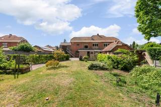 Karakteristieke en uitzonderlijk gelegen ingenieurswoning met o.a. 7 slaapkamers, 3 badkamers, hobbyruimte en private, organisch...