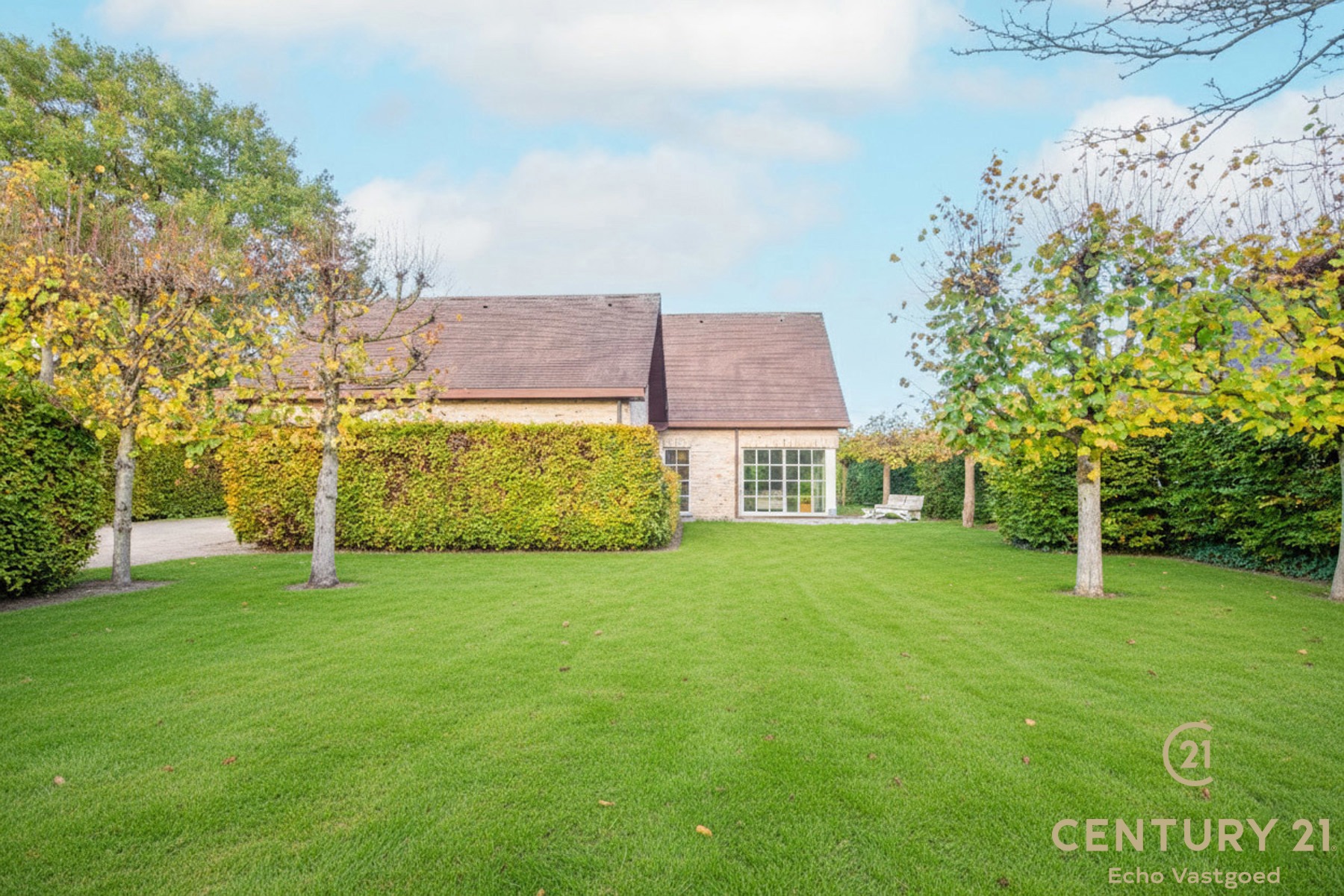 Praktisch gelegen, perfect onderhouden villa met zwembad - foto 3