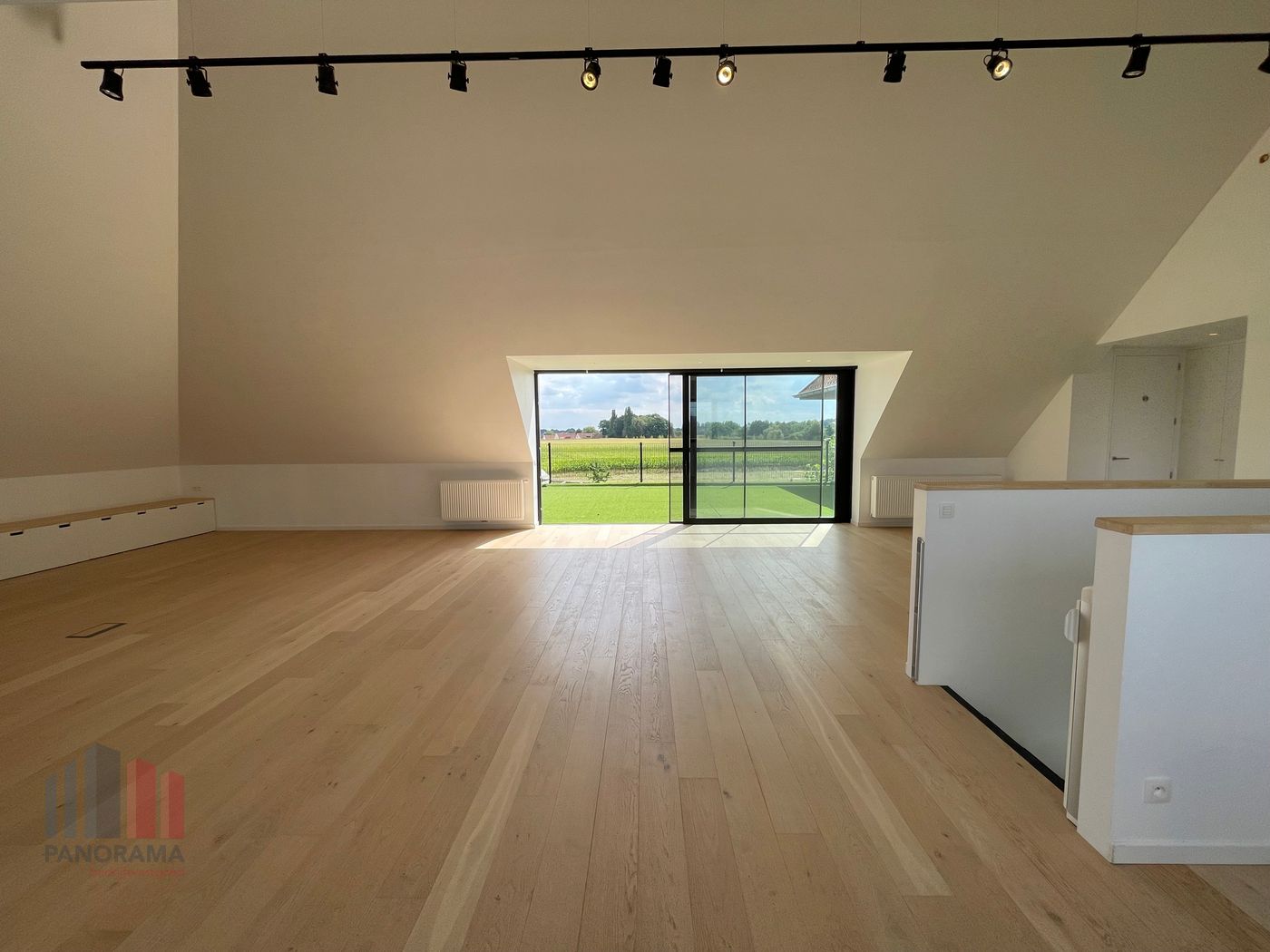 240 m² instapklaar & modern kantoor met terras te Deinze - foto 4