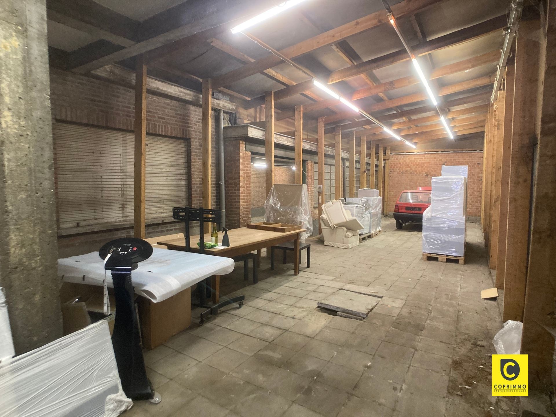 Magazijn met bureel op toplocatie! - foto 2