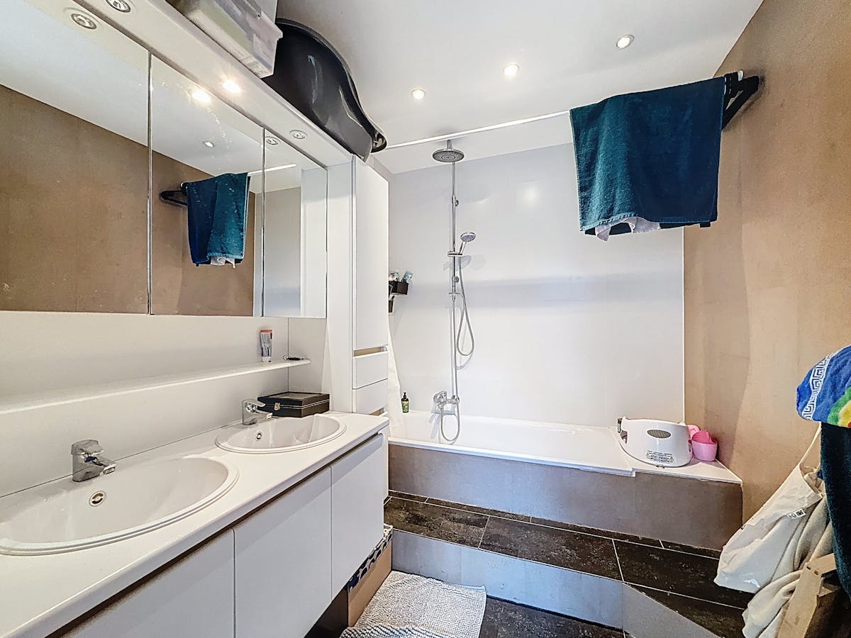 Appartement met 2 slaapkamers en terras te huur in Veurne - foto 3