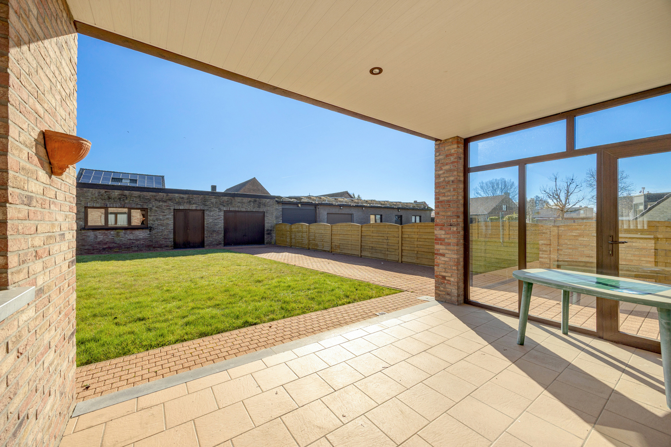 Nette woning met 3 slpk., tuin, garage en werkhuis in Geel - foto 5