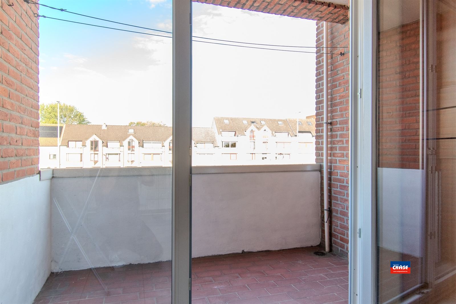 Lichtrijk appartement met terras op de eerste verdieping - foto 5