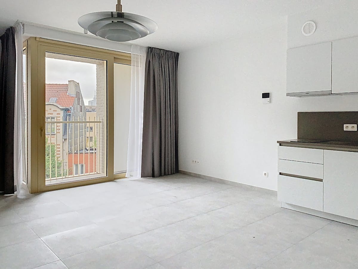 Tour & Taxis - Spacious new-build studio for rent - photo 1