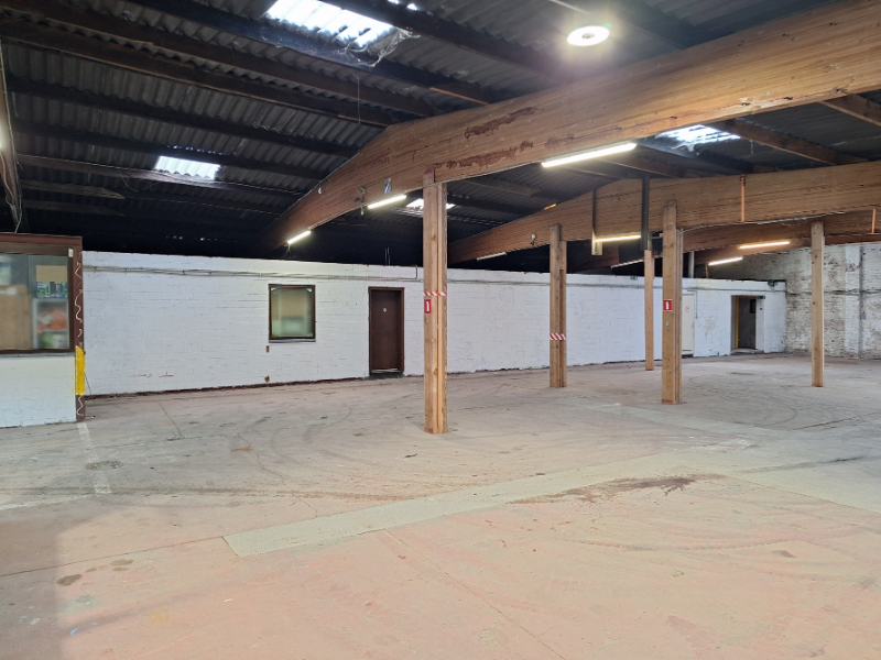 loods van 450 m² in De Panne-Adinkerke - photo 5