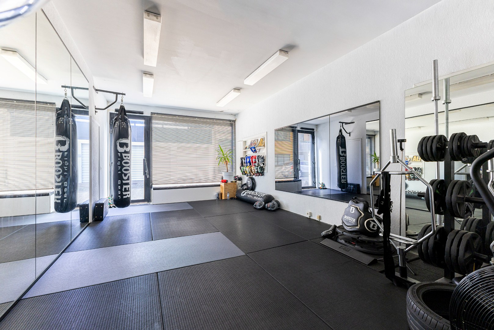 Handelsgelijkvloers (48m²) op toplocatie! - foto 1