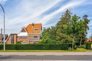 Ben je liefhebber van bijzondere architectuur en vind je de sierlijke art deco stijl ook zo geweldig? Deze prachtige, te renoveren villa zal je...