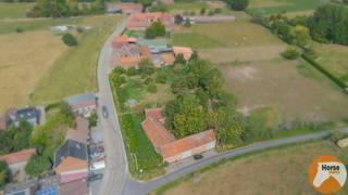 Aaigem - Vierkantshoeve uit 19de eeuwDeze hoeve is gelegen in de landelijke deelgemeente van Erpe-Mere met zijn natuur -en agrarische gronden, toch...