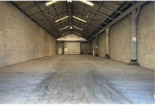 Magazijnen en kantoren te huur zowel in het het havengebiedl op liinker oever 2030 Antwerpen Beveren , Melsele en 2950 kapellen kantoren vanaf 300...