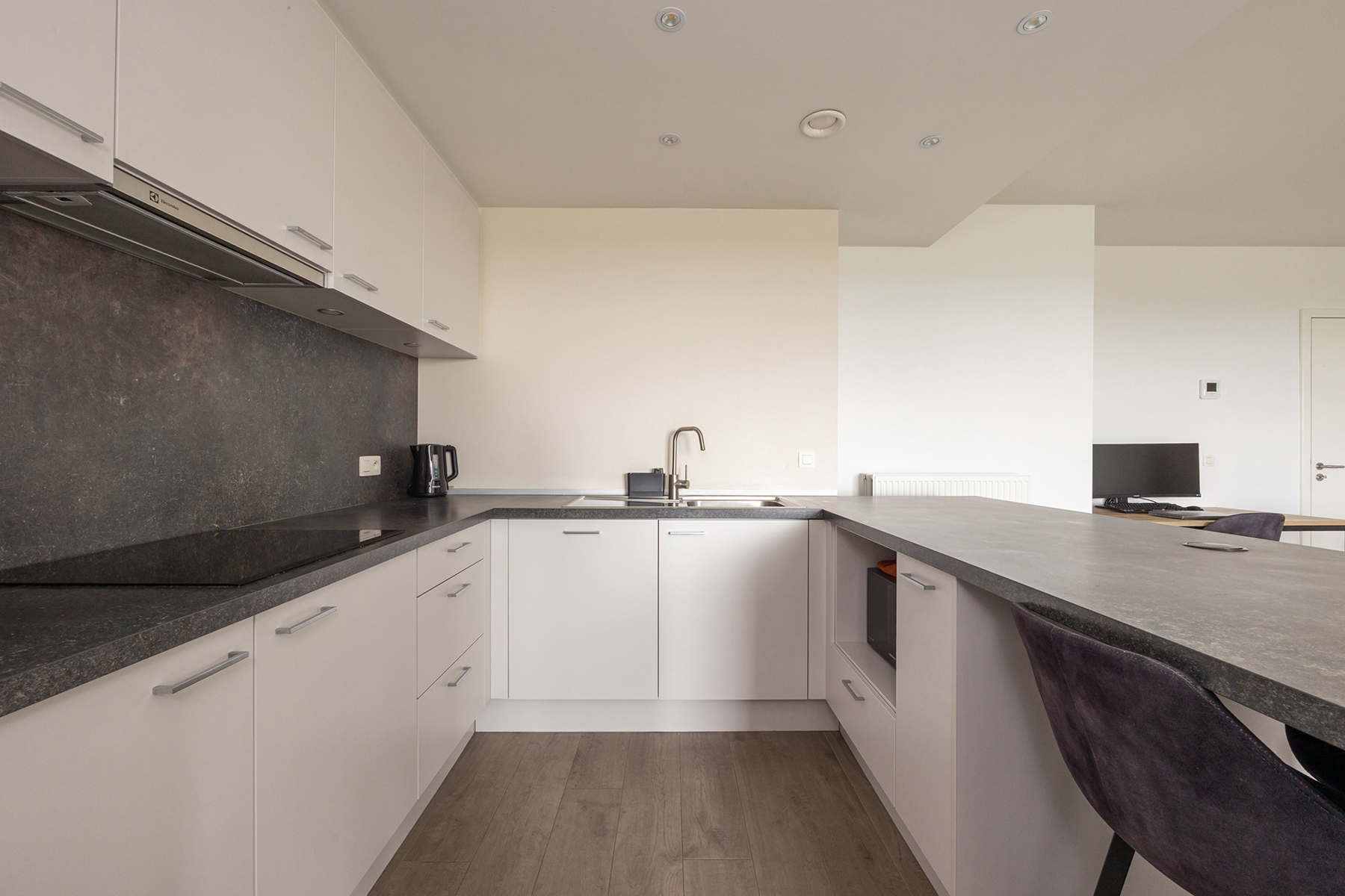 INSTAPKLAAR 1 SLAAPKAMER APPARTEMENT MET GROOT TERRAS. - foto 4