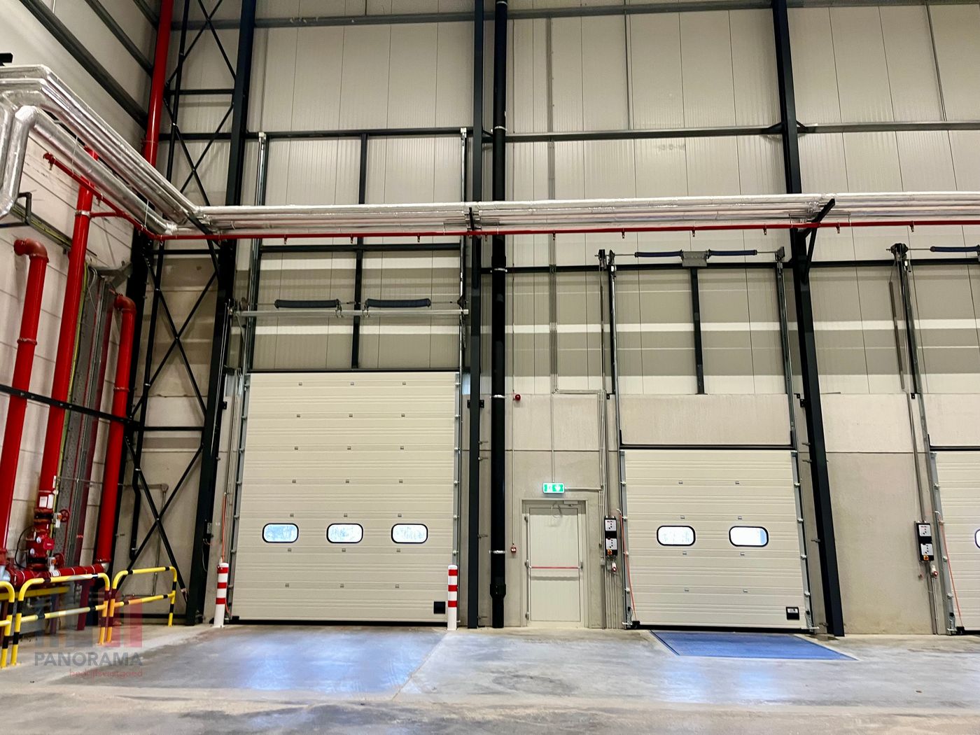 Uitstekende logistieke bedrijfsruimte van 12.205 m² te huur in Genk – Slingerweg 40 - photo 4