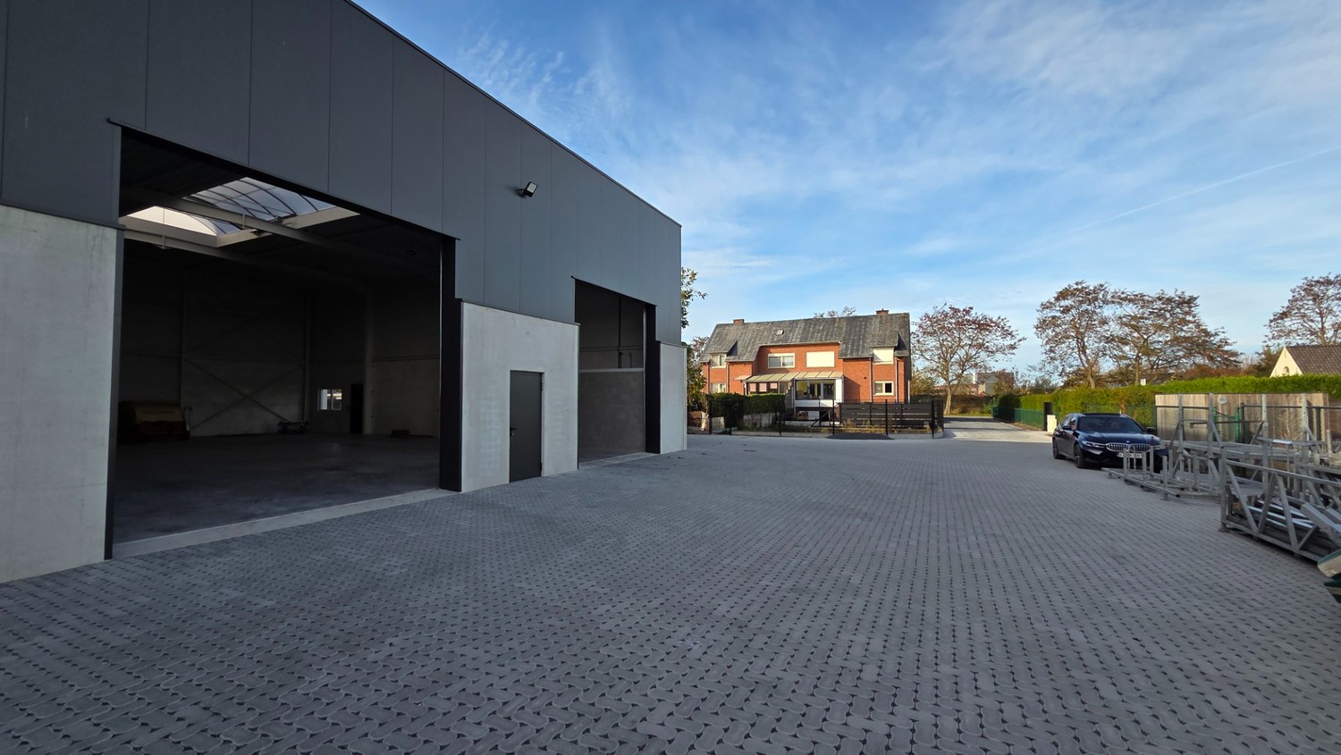 Moderne nieuwbouw bedrijfshal (320m²) te BREE - foto 3
