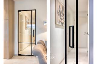 Dit charmant appartement is stijlvol afgewerkt met oog voor detail en biedt alle comfort dankzij de hoogwaardige afwerking. <br />Het appartement beschikt over twee slaapkamers, een mooie privatieve tuin, een eigen parkeerplaats en een private berging. <br />Dankzij het uiterst gunstige EPC geniet je bovendien van energiezuinig en comfortabel wonen.<br /><br />=> Ligging<br />Het appartement is gelegen op een aangename locatie, vlak bij het gezellige centrum van Achel. Winkels, een bakker, scholen, horeca en andere dagelijkse voorzieningen bevinden zich op wandelafstand. Daarnaast geniet je van de mooie groene omgeving met tal van wandel- en fietsmogelijkheden. Ook Hamont, Pelt en de Nederlandse grens zijn vlot bereikbaar.<br /><br />=> Gelijkvloers<br />- Stijlvolle inkomhal met glazen deur naar de woonkamer<br />- Open en lichtrijke woonkamer met grote raampartijen, een gezellige zithoek en een mooi zicht op de tuin met terras<br />- Leefruimte/keuken is voorzien van airco <br />- Praktisch ingerichte leefkeuken, uitgerust met kwalitatieve toestellen en voldoende kastruimte<br />- Ruime slaapkamer met ingebouwde kasten en airco<br />- Tweede slaapkamer met ingebouwde kasten<br />- Moderne badkamer met inloopdouche en enkele lavabo in fraai badkamermeubel<br />- Verder beschikt het appartement nog over een wasplaats/berging en apart toilet met lavabo <br /><br />=> Tuin<br />- Mooi betegeld terras, rechtstreeks bereikbaar vanuit de leefruimte via het schuifraam<br />- Verzorgd aangelegde en volledig omheinde tuin<br />- Er is ook een aparte toegang tot de tuin langs de achterzijde<br />- Achteraan in de tuin bevindt zich een tuinhuis met overdekt terras<br /><br />=> Indeling<br />- Gelijkvloers: inkomhal, apart toilet, woonkamer met open keuken, twee slaapkamers, badkamer, wasplaats/berging, autostaanplaats, buitenberging <br />- Tuin: tuinhuis