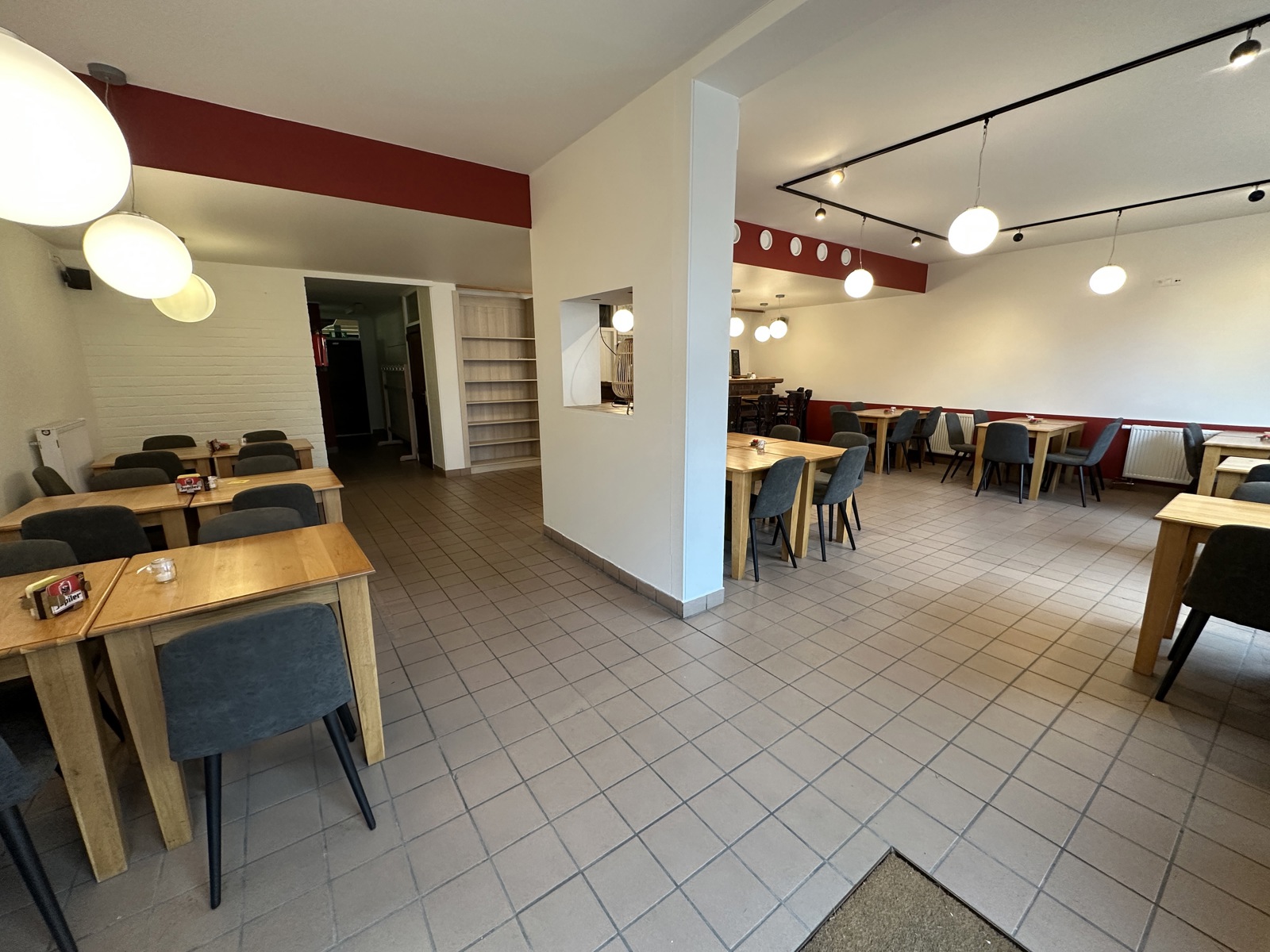 Uit te baten polyvalente ruimtes in centrum Balen!  - foto 2