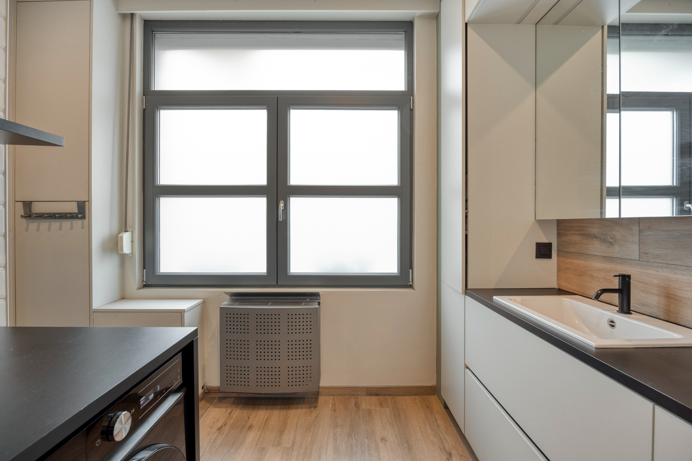 Volledig gerenoveerde gezinswoning met 3 slaapkamers en tuin – instapklaar! - photo 4