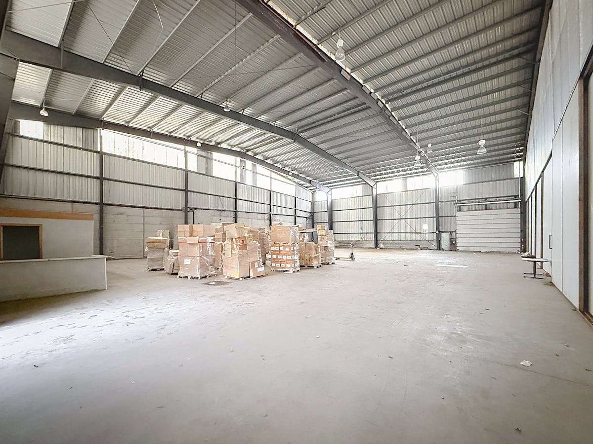 Magazijn (ca. 910 m²) te huur in Gent - foto 3