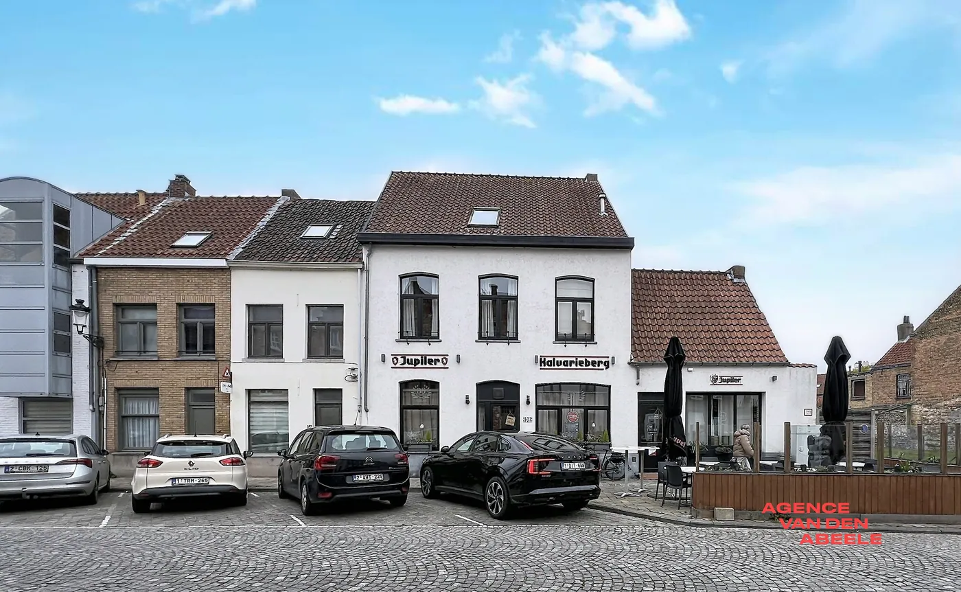 Commercial for sale in Bruges