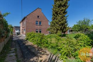 EERSTE BEZOEKDAG ZATERDAG 06/06 VAN 9U TOT 12U (enkel op afspraak!)ERPE-MERE - In een rustig, doodlopend straatje in Mere vinden we deze gerenoveerde...