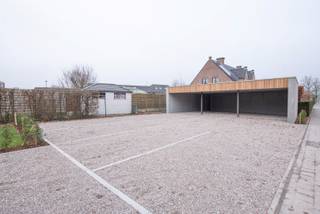 Het vroegere café 't Park maakt plaats voor de gelijknamige kleinschalige residentie met een prachtige casco handelsruimte.Wenst u zichtbaarheid?!!De...
