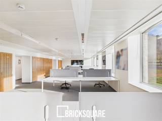 Ideaal gelegen in het hart van La Hulpe, ontdek een moderne kantoorruimte, ingericht en onmiddellijk beschikbaar, perfect geschikt voor...