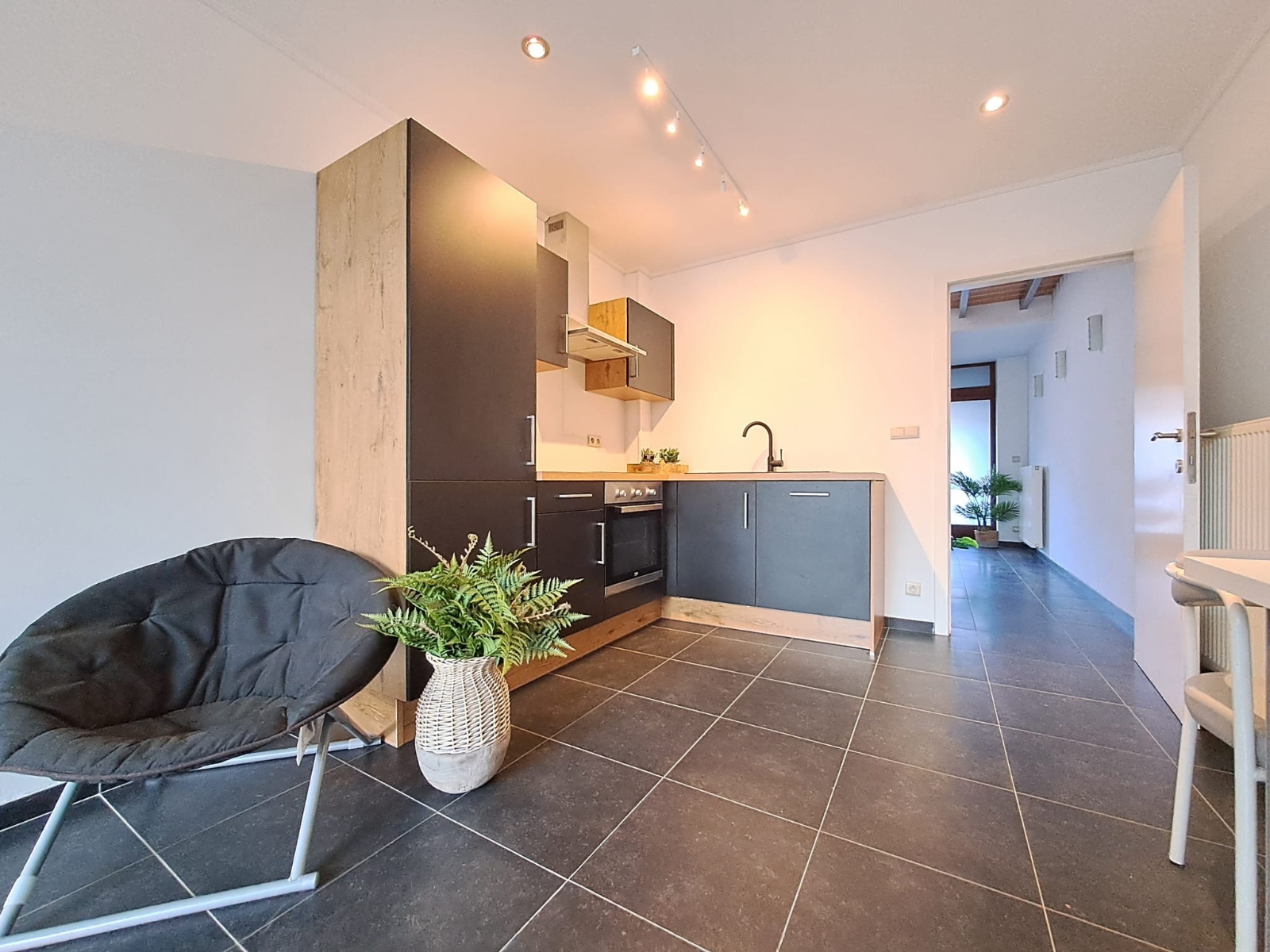 Betaalbare kantoorruimte in het hartje van Overmere - foto 2