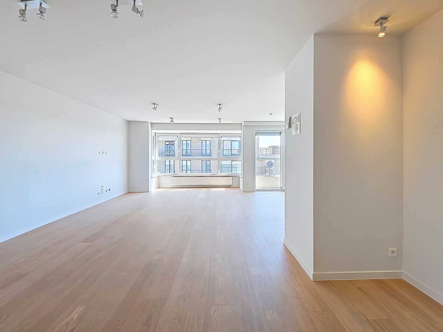 Luxueuze penthouse met zijdelings zeezicht en terras - foto 4