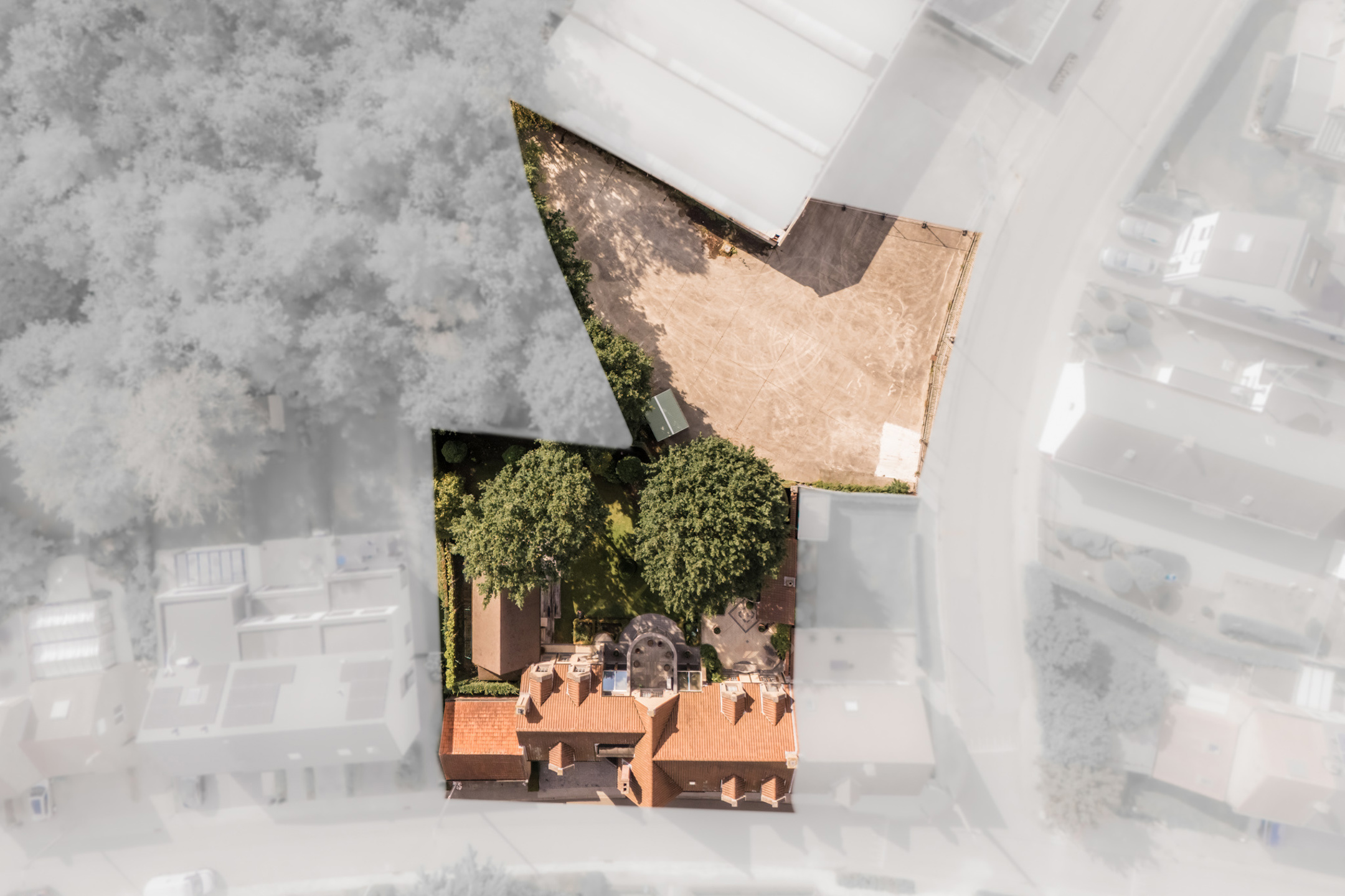 Riante villa met achterliggende bouwgrond (858 m²) - foto 5