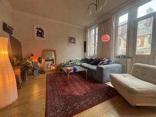 **Charmant appartement te huur in historisch gebouw**In een statig herenhuis in de Koning Leopold I-straat bevindt zich dit uiterst charmante...